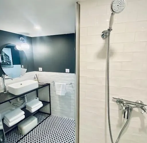 *astoria 6* Cosy En Plein Centre Apartament